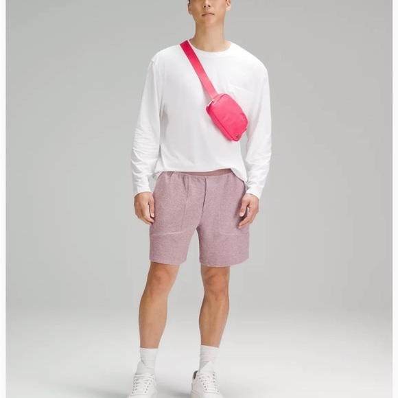 LULULEMON Everywhere Belt Bag Colour pink lip - Picture 7 of 10